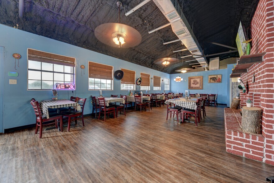 More Photos Of 23473 FM 39, Iola Restaurant For Sale