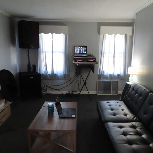 More Photos Of 145 Steuben St, Syracuse Apartments For Sale