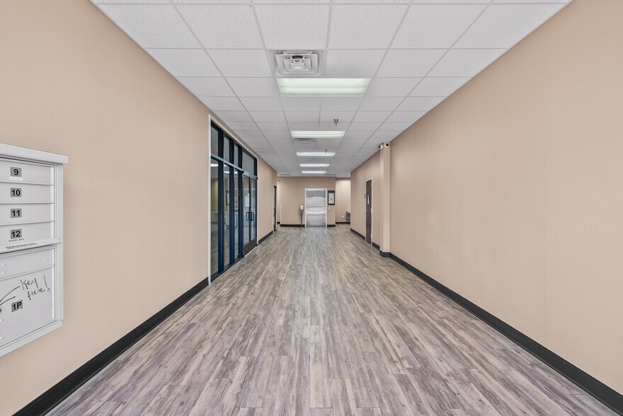 More Photos Of 7202 Slide Rd, Lubbock Medical For Lease