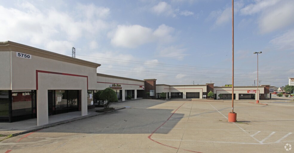 More Photos Of 5750 Davis Blvd, North Richland Hills Unknown For Lease