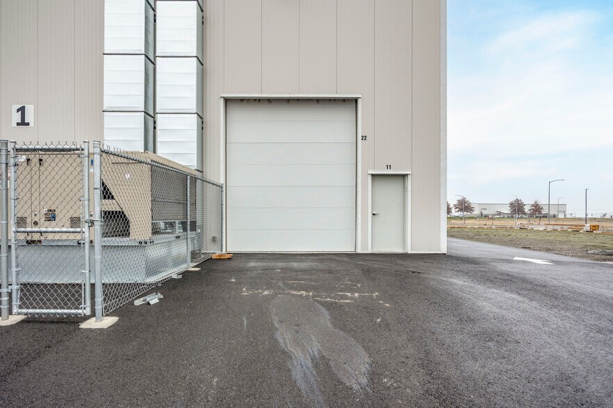 More Photos Of 2746 Battelle Blvd, Richland Industrial For Lease