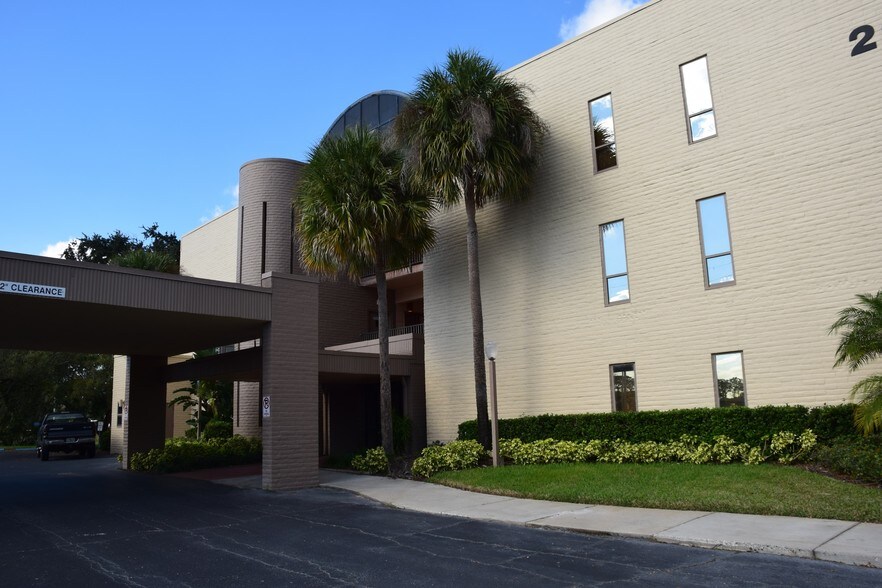 Primary Photo Of 201 Hilda St, Kissimmee Medical For Lease