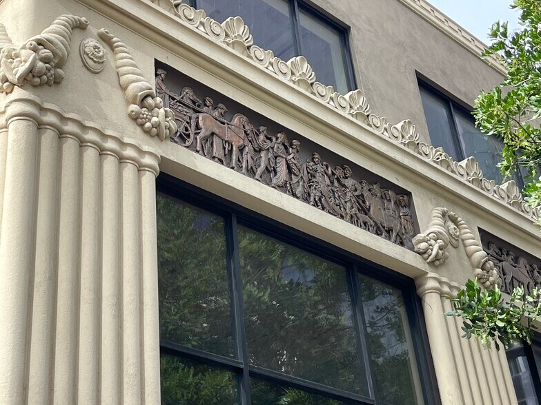 More Photos Of 640 C St, San Diego General Retail For Lease