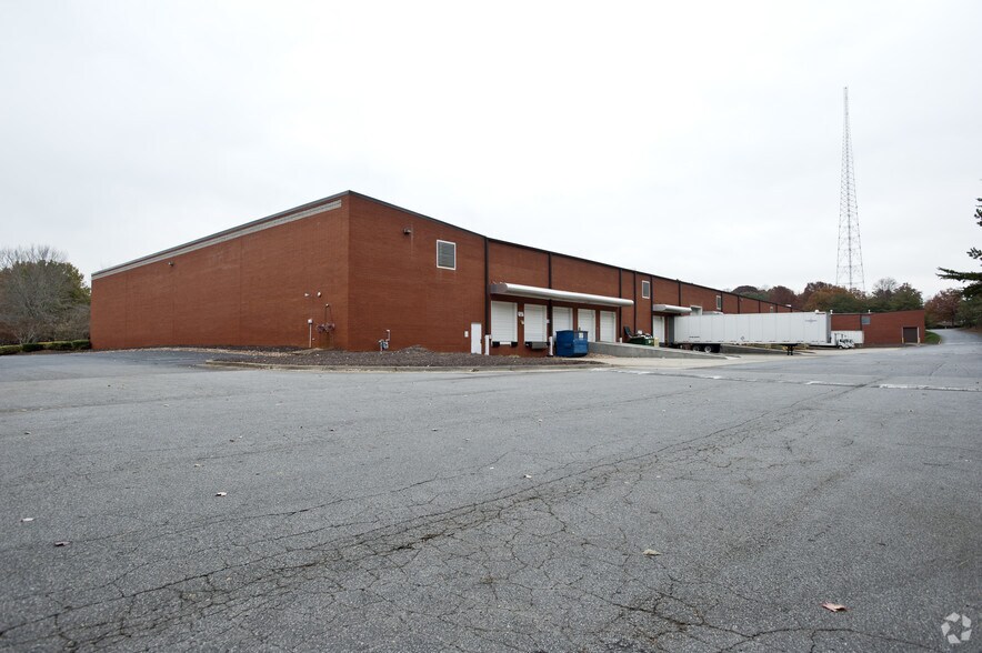 More Photos Of 1230 Kennestone Cir, Marietta Warehouse For Lease