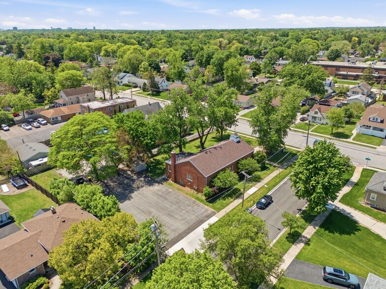 More Photos Of 405 S Westmore Ave, Lombard Religious Facility For Sale