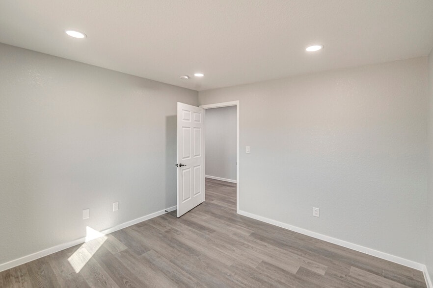 More Photos Of 5268/5450 N FM 866, Odessa Warehouse For Sale