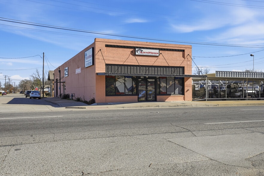 Primary Photo Of 401 S Main St, Cleburne Office For Sale