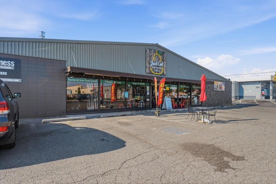 Primary Photo Of 412 SW Evergreen Ave, Redmond Freestanding For Lease