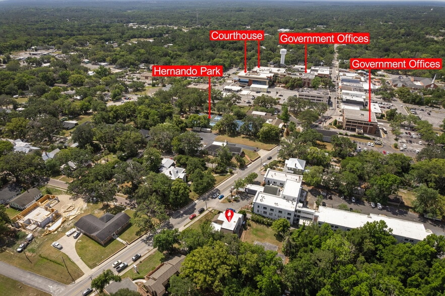 More Photos Of 315 Howell Ave, Brooksville Loft Creative Space For Lease