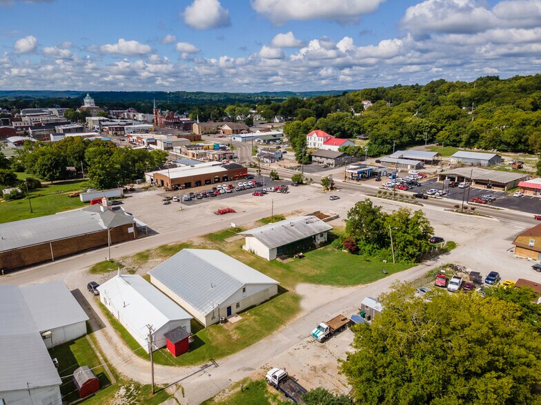 More Photos Of 124 Chestnut St, Pulaski General Retail For Sale