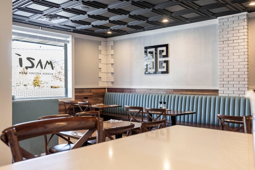 More Photos Of 7588 N Broadway, Red Hook Specialty For Sale