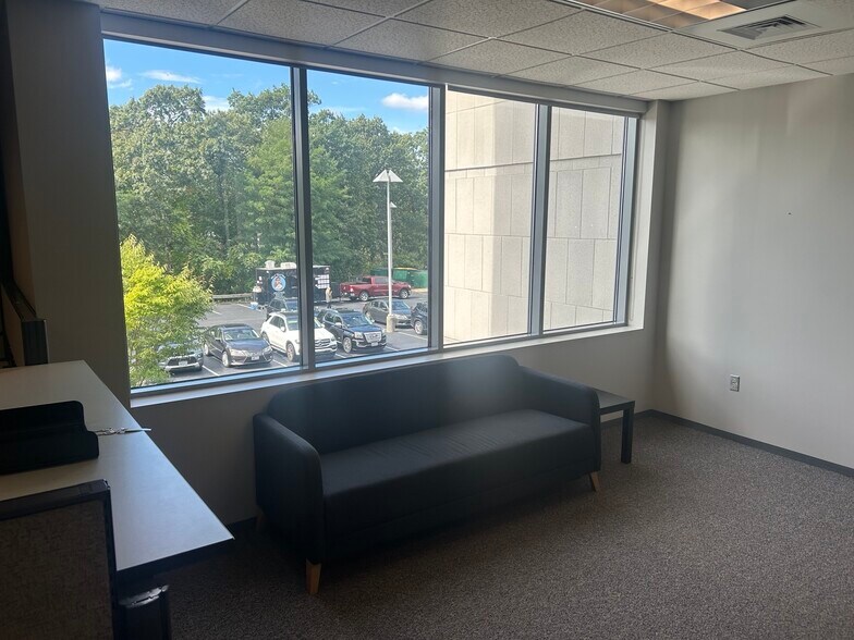 More Photos Of 935 Jefferson Blvd, Warwick Office For Sale