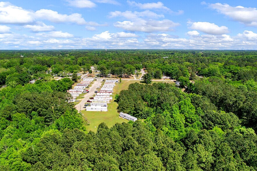 More Photos Of 1603 Melvinville Ct, Fayetteville Manufactured Housing Mobile Home Park For Sale