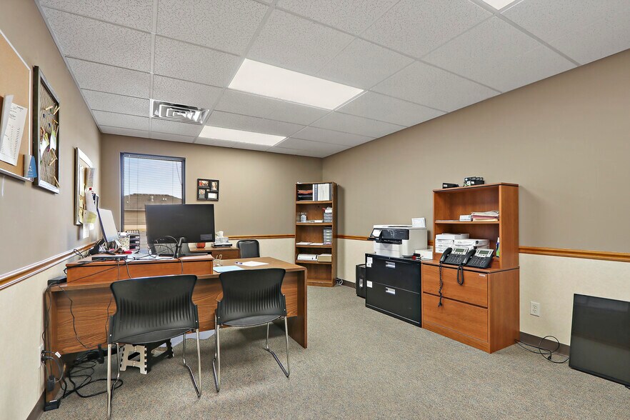 More Photos Of 1131 Prairie Dr, Racine Office For Lease