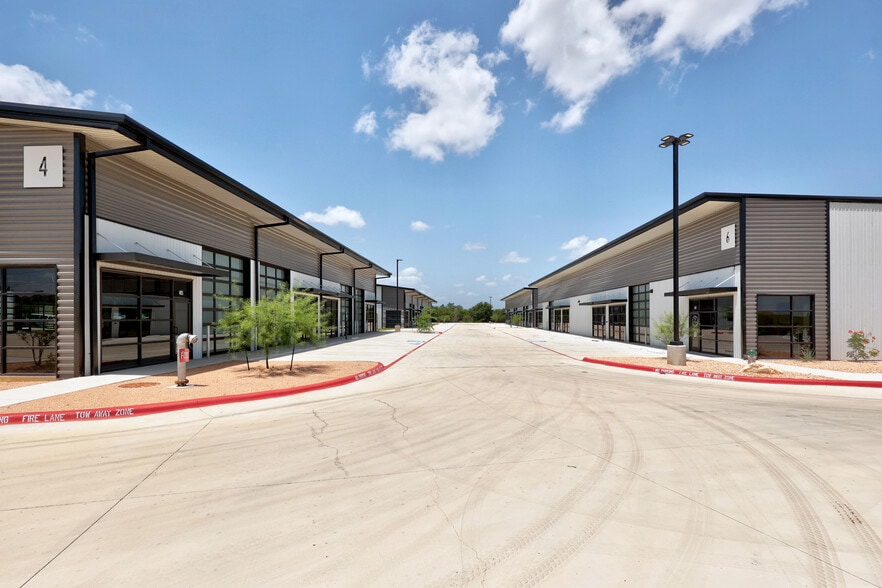 Primary Photo Of 355 Cross Creek Rd, Georgetown Showroom For Lease