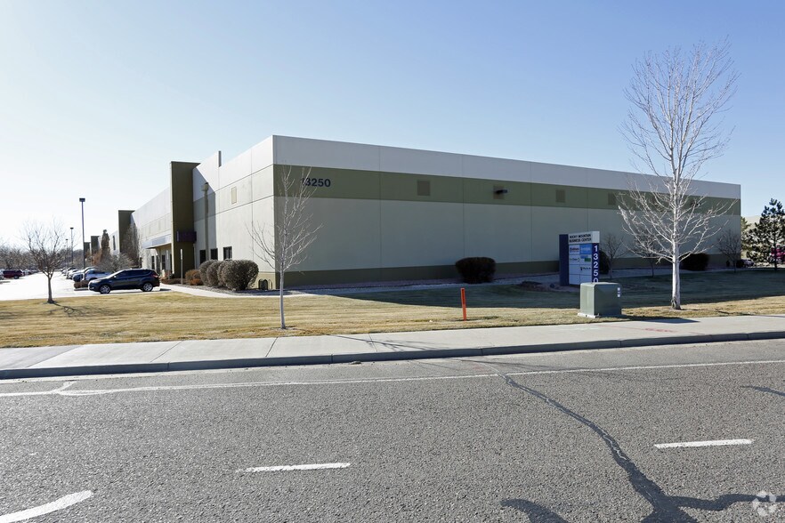 More Photos Of 13250 E Smith Rd, Aurora Warehouse For Lease