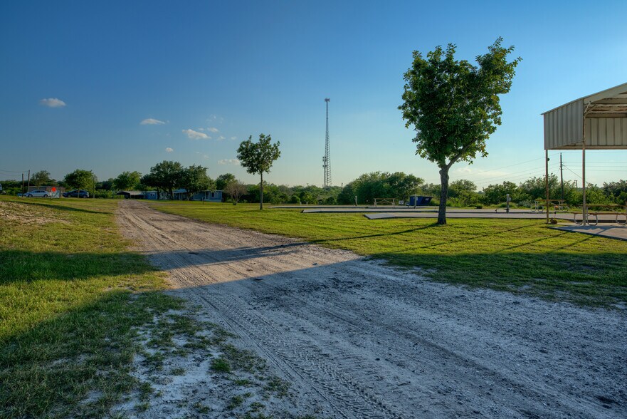 More Photos Of 101 Campbell Rd 3, Sandia Trailer Camper Park For Sale