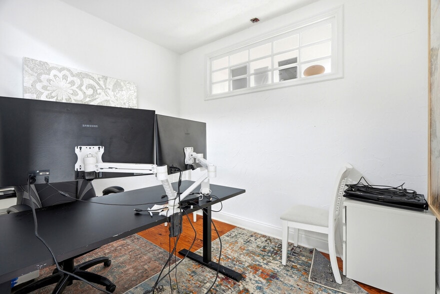 More Photos Of 7024 Central Ave, Saint Petersburg Medical For Sale