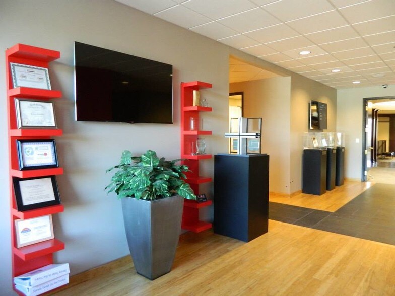 More Photos Of 50101 Governors Dr, Chapel Hill Office For Lease