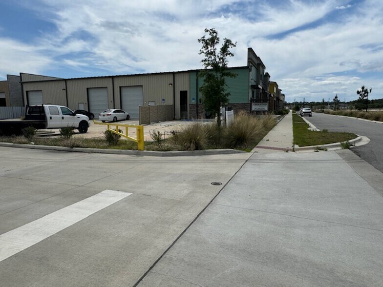 More Photos Of 6490 Way Point Blvd, Saint Cloud Light Distribution For Sale