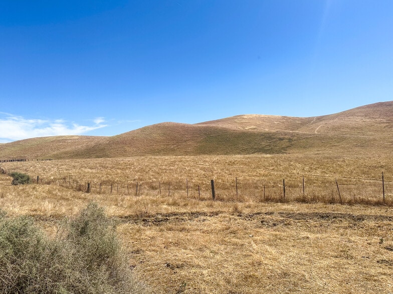 More Photos Of 320.00 +/- Acres of Grazing Land, Mc Farland Land For Sale