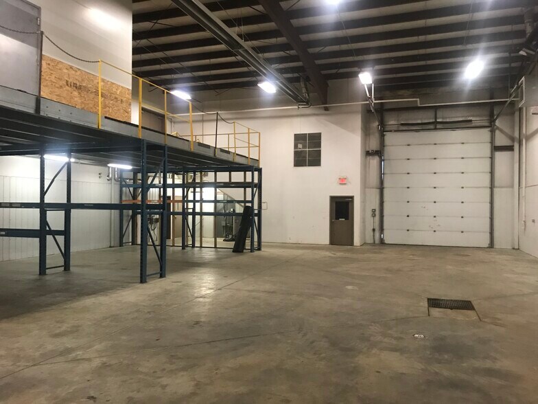 More Photos Of 18 Burnt Valley Ave, Red Deer Industrial For Sale