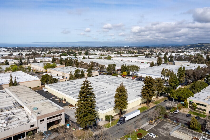 More Photos Of 30955 San Antonio St, Hayward Warehouse For Lease