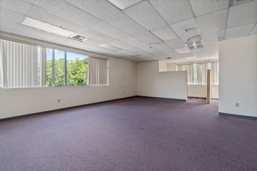 More Photos Of 285 Central St, Leominster General Retail For Lease