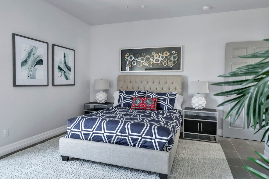 More Photos Of 2826 E Karen Dr, Phoenix Rehabilitation Center For Sale