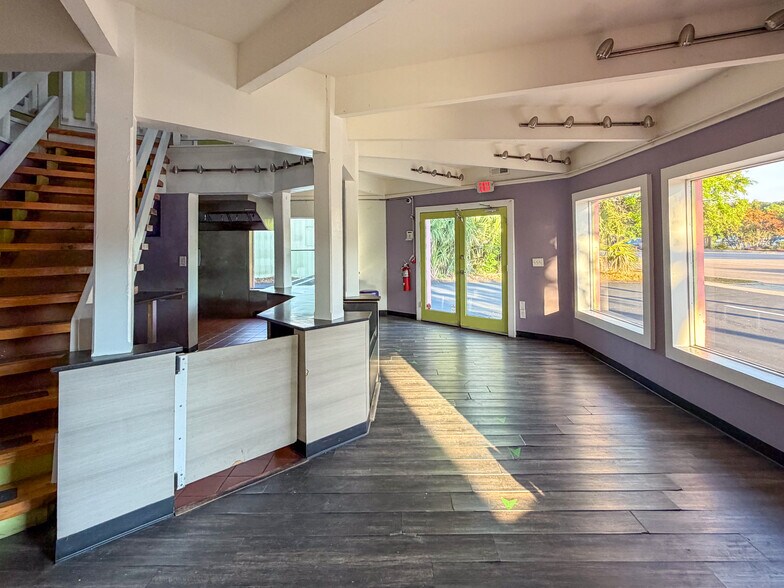 More Photos Of 1247 Ben Sawyer Blvd, Mount Pleasant Freestanding For Sale