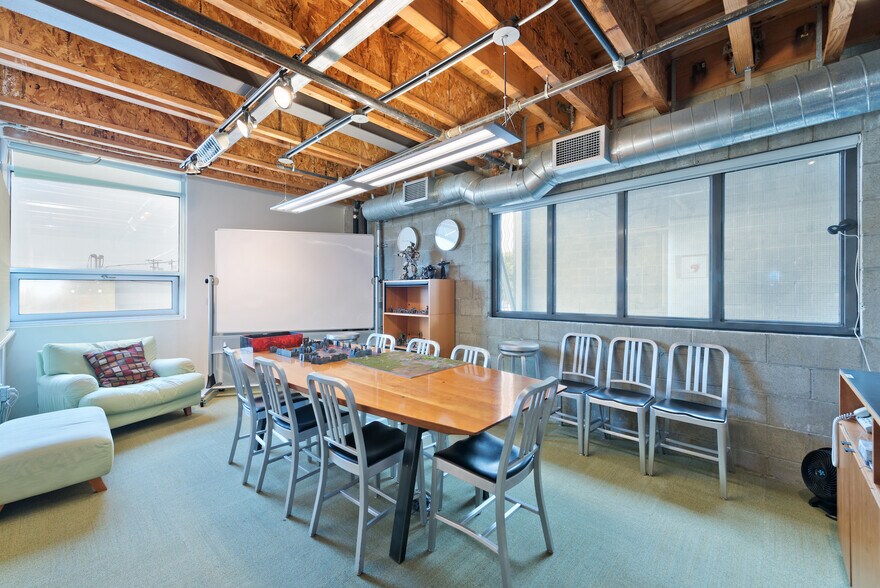 More Photos Of 2256 Barry Ave, Los Angeles Office For Sale