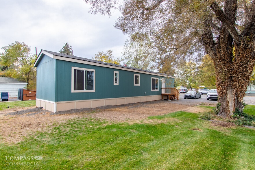 More Photos Of 215 NW Canal Blvd, Redmond Manufactured Housing Mobile Home Park For Sale