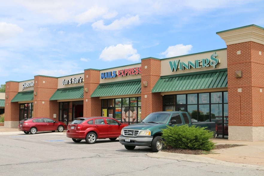 Primary Photo Of 5413 S 72nd St, Omaha General Retail For Lease