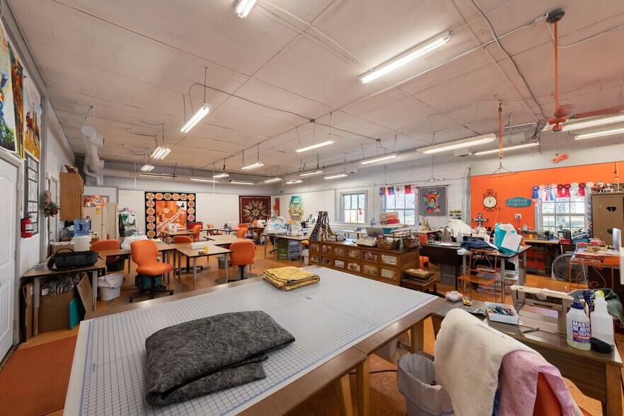 More Photos Of 315 N Bridge St, Henrietta Storefront For Sale