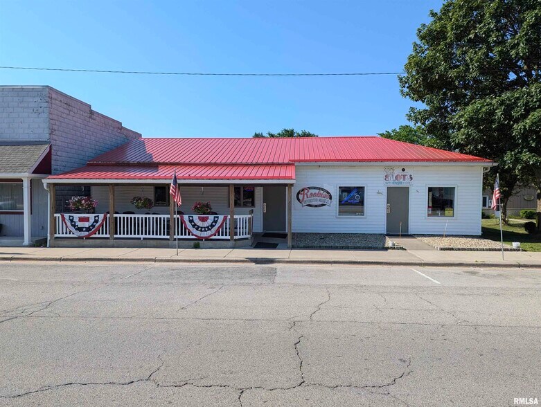 More Photos Of 110 E Knoxville St, Brimfield Restaurant For Sale