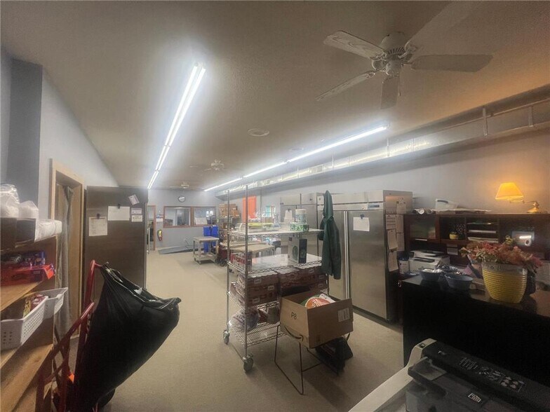 More Photos Of 105 S Mantorville Ave, Kasson Service For Sale
