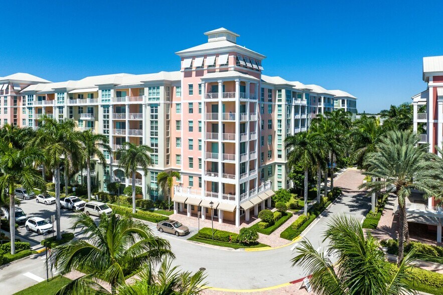 More Photos Of 802 E Windward Way, Lantana Apartments For Sale