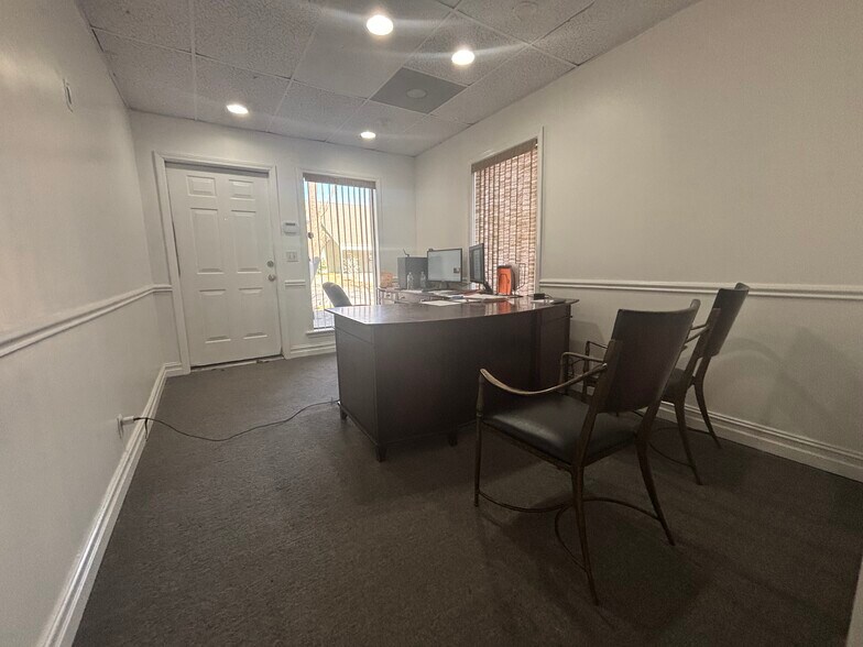 More Photos Of 4835 S Fulton Ave, Tulsa Medical For Lease