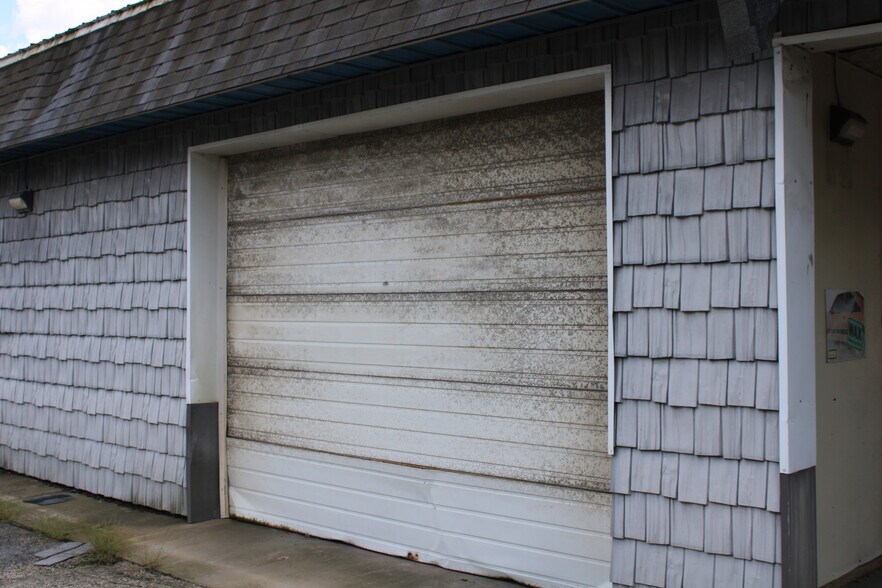 More Photos Of 915 Michigan Ave E, Battle Creek Carwash For Sale