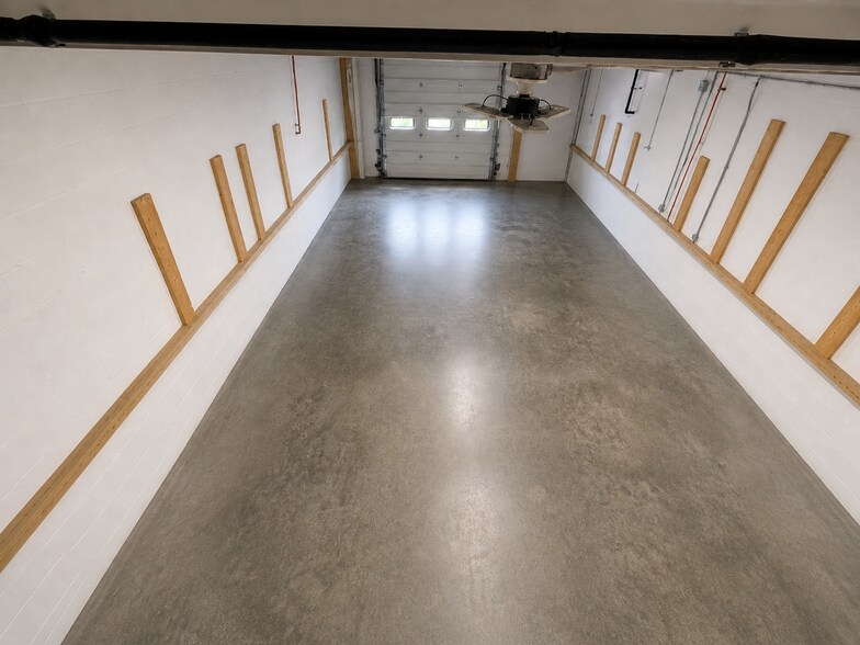 More Photos Of 4 N Berlin Pike, Lovettsville Flex For Lease