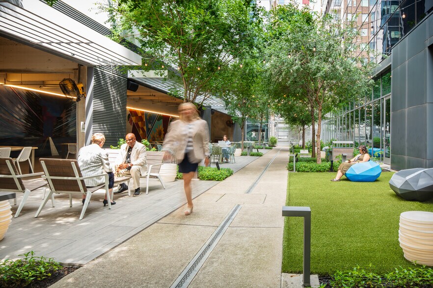 More Photos Of 1801 Main St, Houston Office For Lease