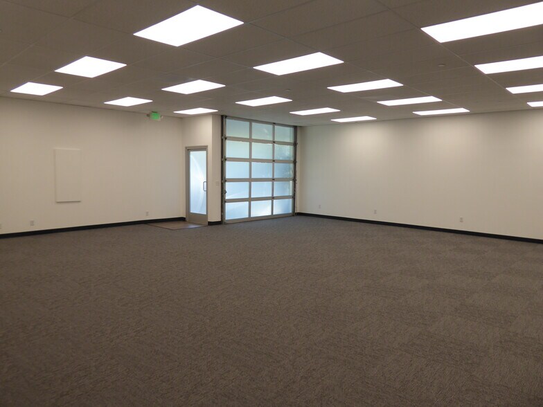 More Photos Of 6100-6120 San Fernando Rd, Glendale Office For Sale