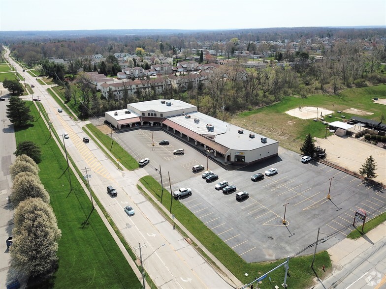 Primary Photo Of 1781-1811 Pearl Rd, Brunswick General Retail For Lease