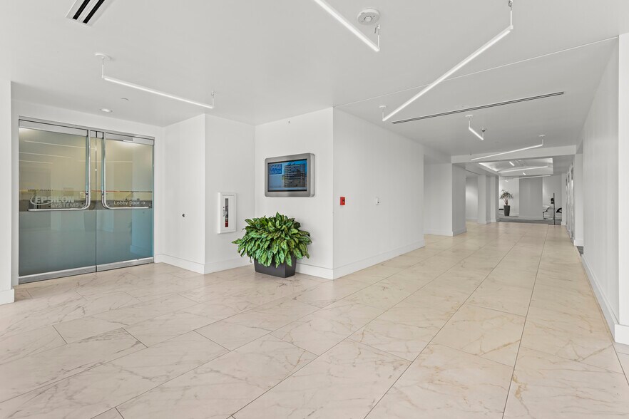 More Photos Of 9444 Balboa Ave, San Diego Office For Lease