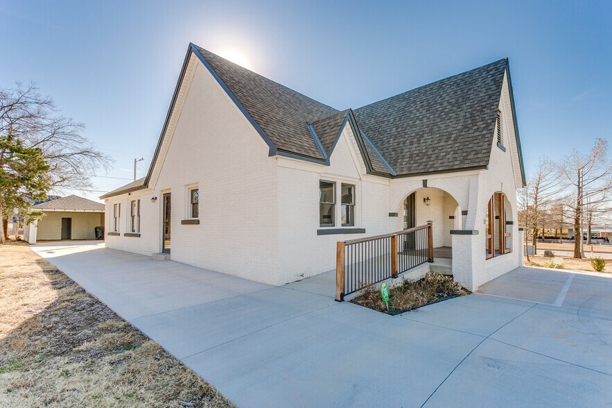 More Photos Of 608 E Eubanks St, Oklahoma City Office For Sale