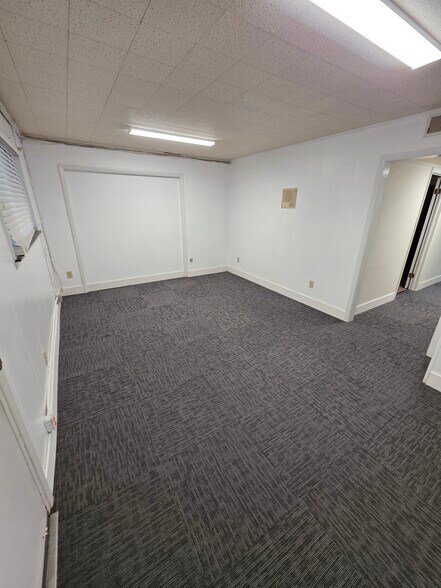 More Photos Of 706 Wilkins St, Smithfield Medical For Lease