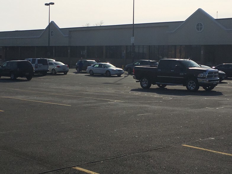 More Photos Of 575-585 Taunton Ave, East Providence Unknown For Lease