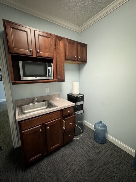 More Photos Of , Jacksonville Office For Sale