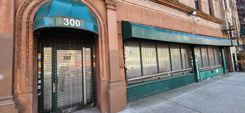 Primary Photo Of 300 140th st, New York General Retail For Lease