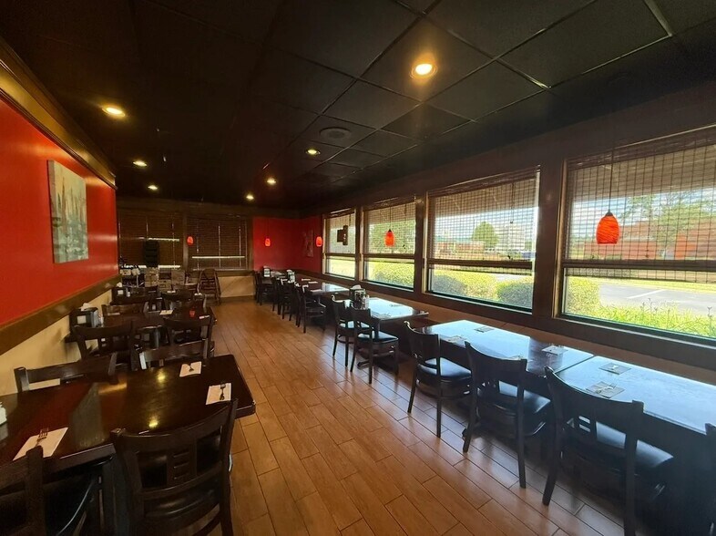 More Photos Of 1002 Treetops Blvd, Flowood Fast Food For Sale
